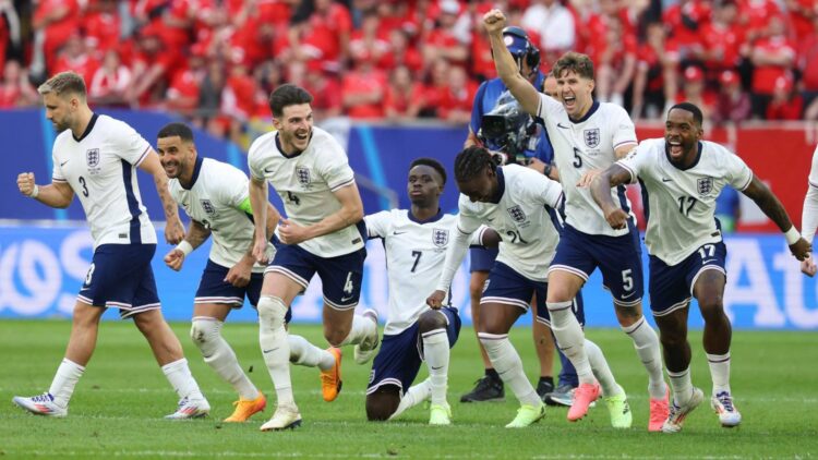 Inglaterra a semifinales 2-1 a Noruega, que se definió en tiempos extras
