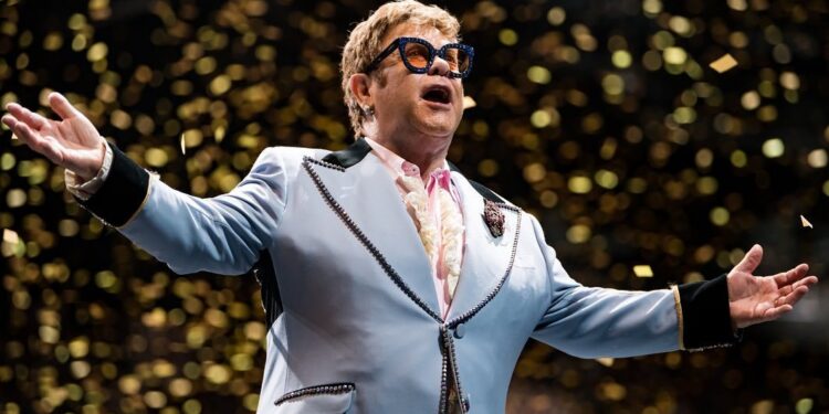 Vuelve Elton John a México después de 14 años