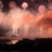 Avión es alcanzado por fuegos artificiales en Chicago en festejos del 4 de julio