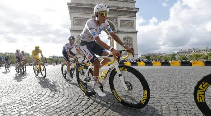 Isaac del Toro ya es histórico, primer mexicano en subir al podio en el Tour de Francia