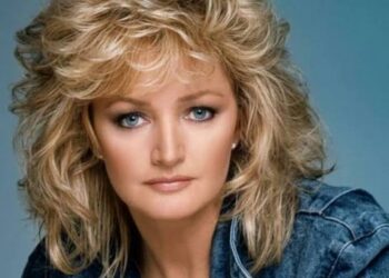 La cantante Bonnie Tyler sufre “Total Eclipse of the Heart”