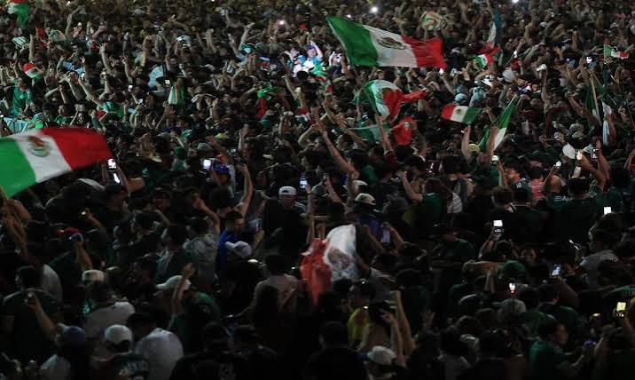 Mueren cuatro personas en festejos en el Ángel de la Independencia