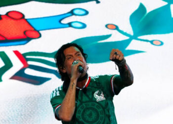 Caifanes rinde homenaje a la Selección Mexicana ante 65 mil personas
