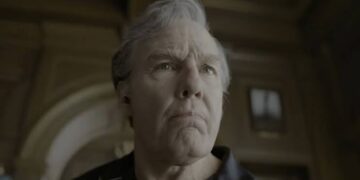 En nueva película de Iñarritu, Tom Cruise luce barriga, cabello ralo y canoso