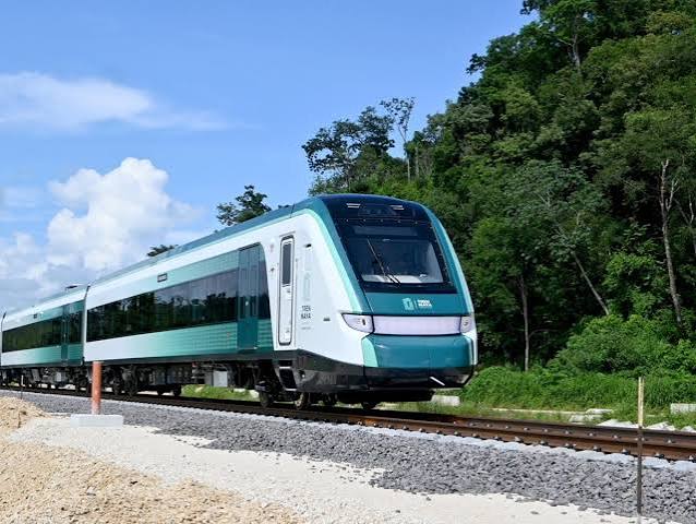 Nueva crisis en tren Maya en ruta Mérida-Cancún, pasajeros protestan