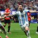 Argentina de nuevo al límite, perdía 0-2 y remonta 3-2. Va contra Suiza
