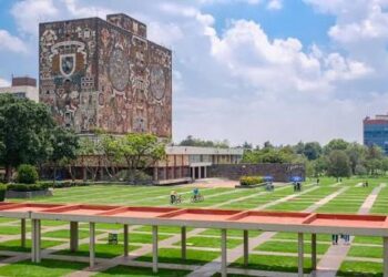 ¿Trampa masiva en la UNAM? Ahora el acordeón no es de papel, tiene forma de IA, de ChatGPT