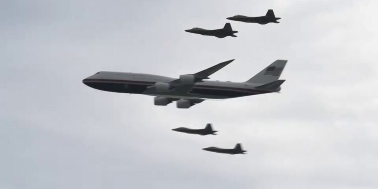 Iraníes amenazan con matar a Trump, EU cambia de avión presidencial por sorpresa