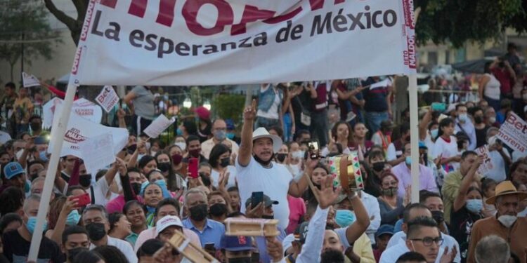 INE omiso y tolerante, ante campañas anticipadas de Morena rumbo al 2027