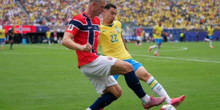 Noruega deja fuera a Brasil 2-1, enfrentará a México o Inglaterra