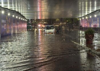 Llueve en toda la Ciudad, 16.9 millones de metros cúbicos; activan alerta roja y naranja