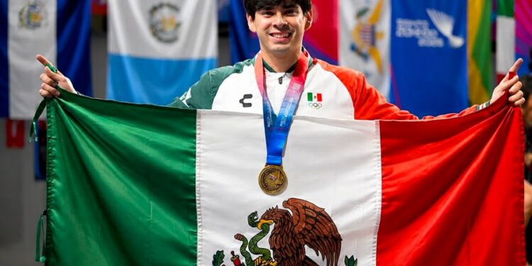 Estudiante de la UAT conquista el oro en esgrima en Santo Domingo 2026
