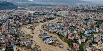Casi 400 muertos, mil 300 desaparecidos (al menos 700 extranjeros) en Nepal