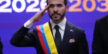 Colombia estrena presidente; Abelardo De La Espriella asume el cargo