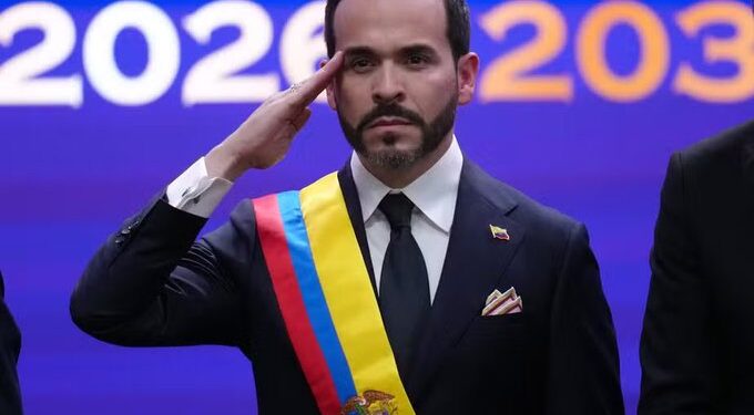 Colombia estrena presidente; Abelardo De La Espriella asume el cargo