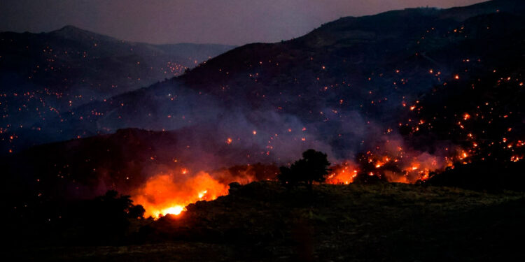 Alerta máxima en Grecia por incendios forestales en varias regiones