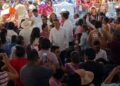 Tremenda rechifla a ex gobernador Alejandro Murat en Oaxaca, frente a la presidenta