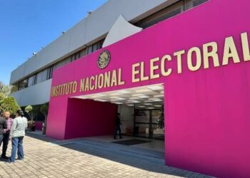Exigen al INE frenar actos anticipados de Morena