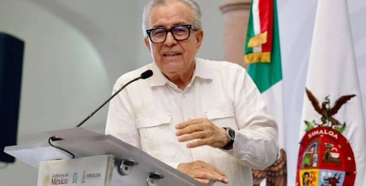 Vuelve Rocha Moya a gubernatura y estalla oposición: «Narco gobierna México»