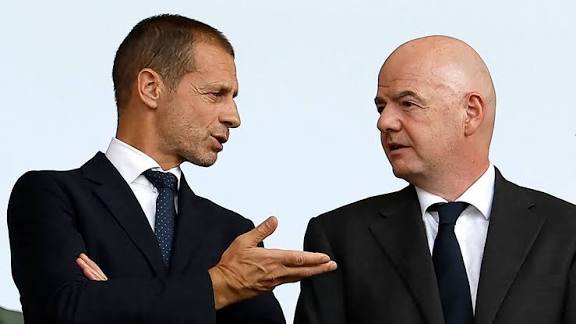 Guerra abierta de la patada, enfrenta a la UEFA contra Gianni Infantino