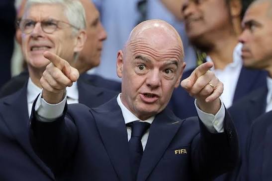 Después de la borrachera mundialista, Infantino vive cruda realidad y días aciagos