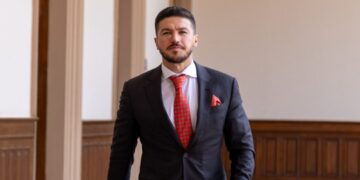 Sin tregua investigaciones por presunta corrupción del gobernador de NL