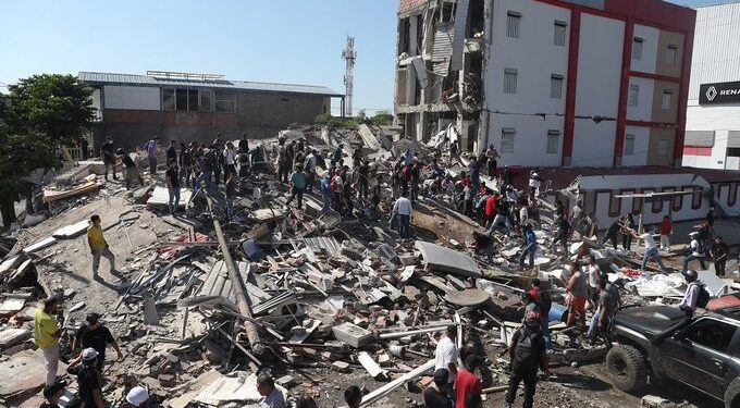 El drama crece en Colombia, ya son 224 muertos por terremoto