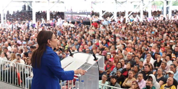 Entrega Clara Brugada 20 Mil Apoyos del Programa Ingreso Ciudadano Universal