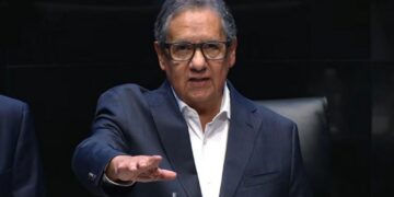 Designan a Higinio Martínez presidente del Senado