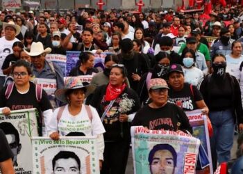 Concluye movilización por el 12 aniversario de Ayotzinapa con saldo blanco