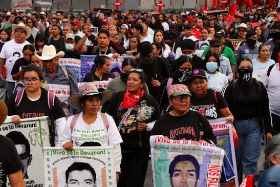 Concluye movilización por el 12 aniversario de Ayotzinapa con saldo blanco