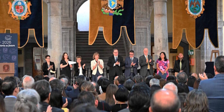 Festeja la UNAM 475 años de conocimiento, autonomía y libertades