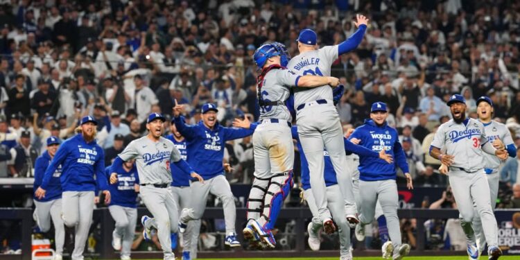Dodgers aplastan a Giants con cuatro jonrones en la octava