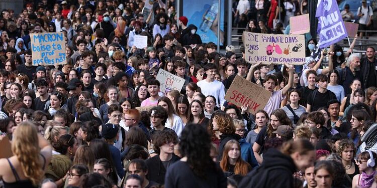 Protestas estudiantiles sacuden a Francia