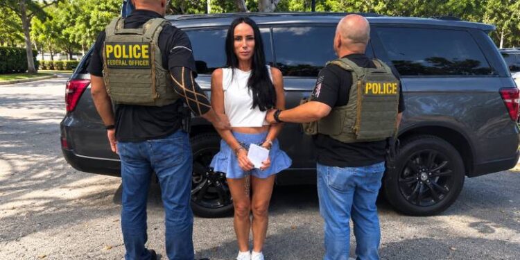 Cae Inés Gómez Mont, detienen en Miami a la ex conductora