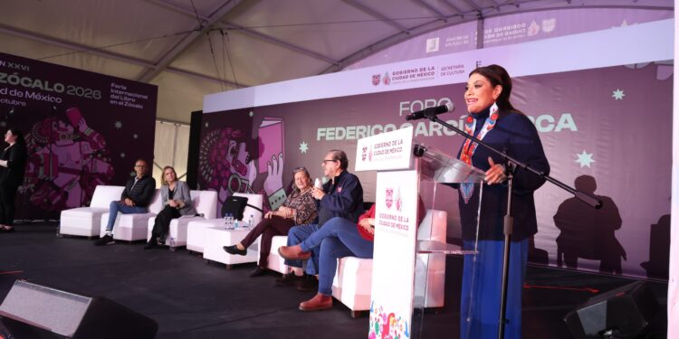 Inaugura Clara Brugada la XXVI edición de la Feria Internacional del Libro en el Zócalo