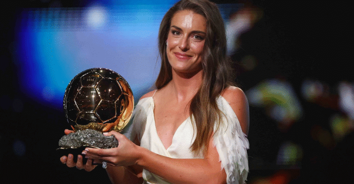 Alexia Putellas gana su tercer Balón de Oro femenino