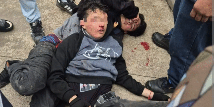 En Torreón hermanos irrumpen en secundaria y matan a subdirectora, hieren a tres