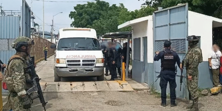 Riña en penal de Mazatlan deja 10 muertos y 16 heridos