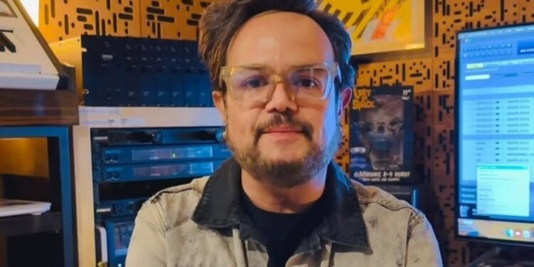 Aleks Syntek revela su lucha con la salud mental tras crisis