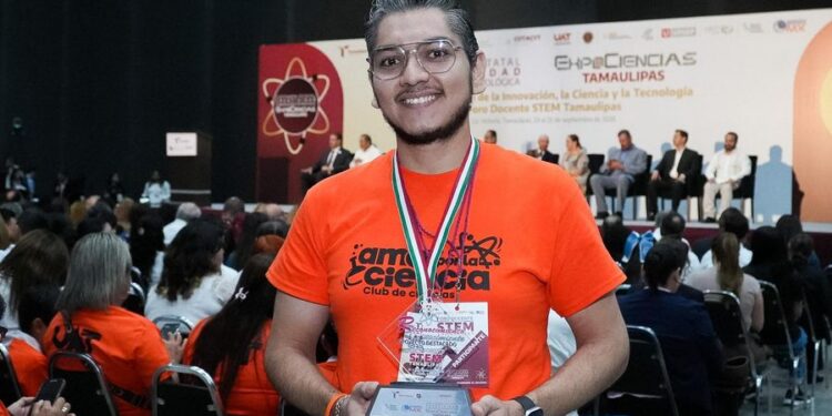 Docente de la UAT gana acreditación de la NASA tras triunfar en el Foro Estatal STEM