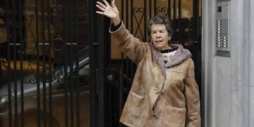 Muere Maricarmen, el símbolo de la crisis de vivienda en España; desata más protestas