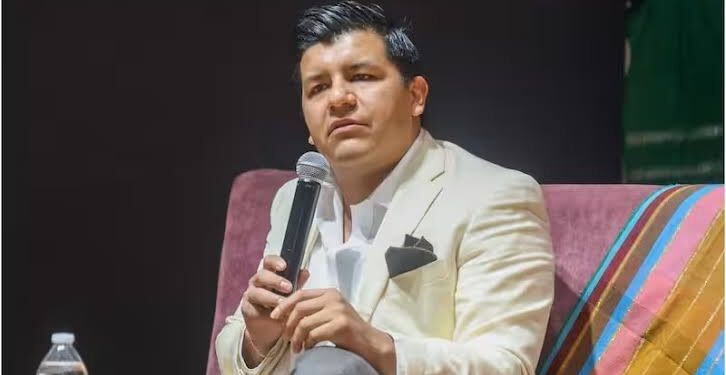 Investigan a 15 funcionarios en gestión de Taddei por conflicto de interés en el INE