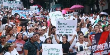 Senado podría llamar a comparecer a secretario de Salud y director del IMSS