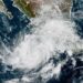 Alerta máxima por huracán «Simón», en Jalisco se preparan para el impacto