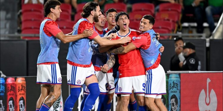 México cerró con derrota 2-0 ante Chile y dejó más dudas que certezas