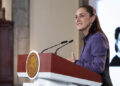 Sheinbaum defiende a AMLO de críticas tras su reaparición